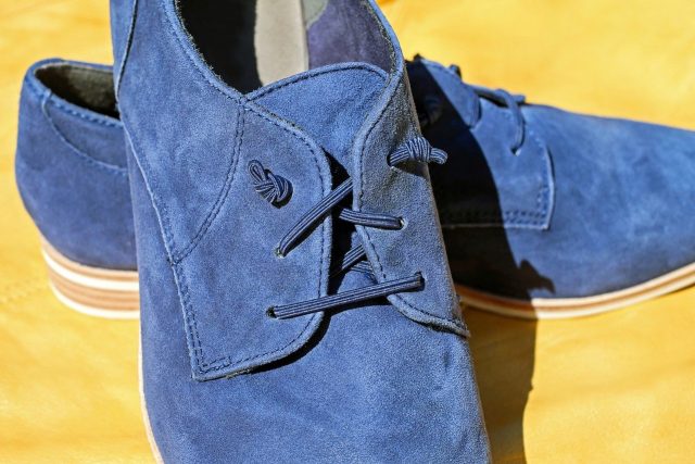How to Clean a Suede Shoes