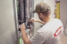 How to Choose an Electrician With Good Reviews