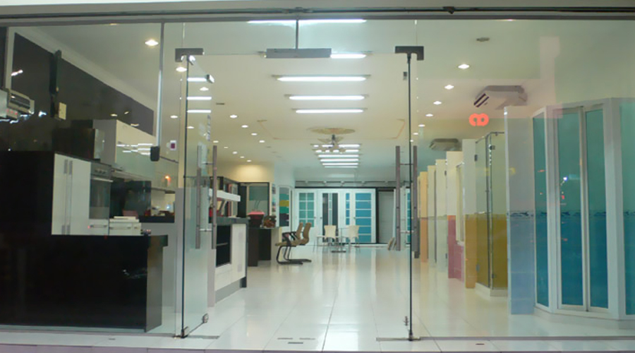 The Advantages Of Toughened Glass Shopfronts And Window Replacements