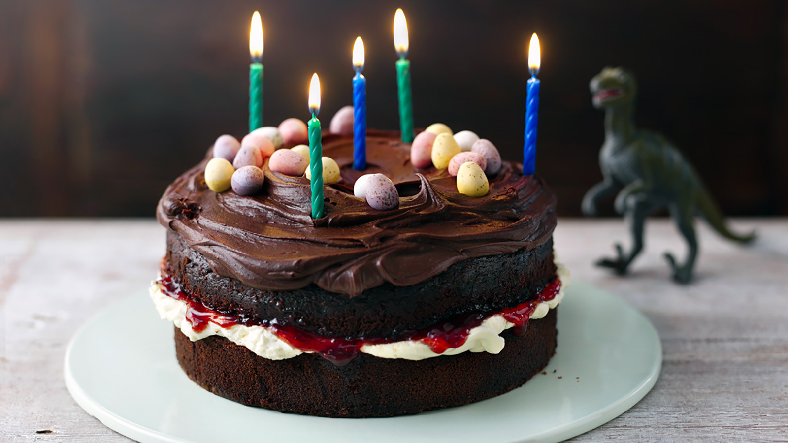 Surprise Your Husband With Delicious Birthday Cakes￼